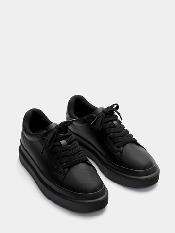 Pull&Bear Platform trainers in Black