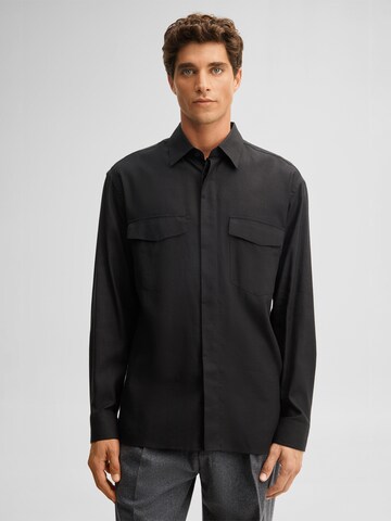 Coupe regular Chemise STRELLSON en noir : devant
