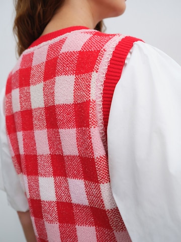 Next Pullover in Rot