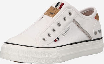 MUSTANG Sneakers in White: front