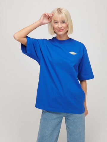UNFOLLOWED x ABOUT YOU Μπλουζάκι 'AVOID' σε μπλε: μπροστά