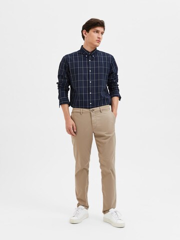 SELECTED HOMME Slim fit Chino trousers 'SLHMiles Flex' in Beige