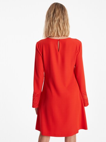 Robe 'Zafea' Ana Alcazar en rouge