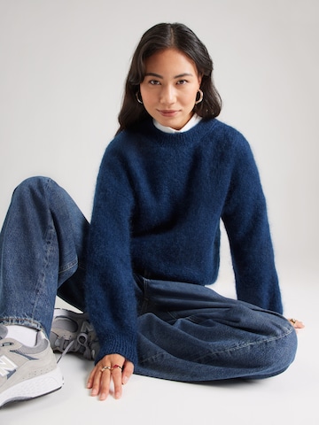TWNS THE LABEL Sweater 'Lafayette' in Blue: front
