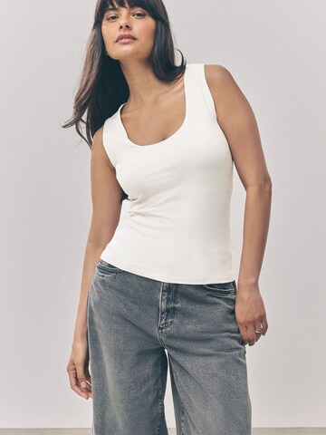 Top di Next in bianco