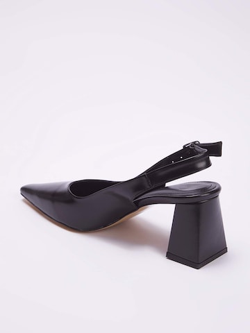 Trendyol Sling körömcipők - fekete