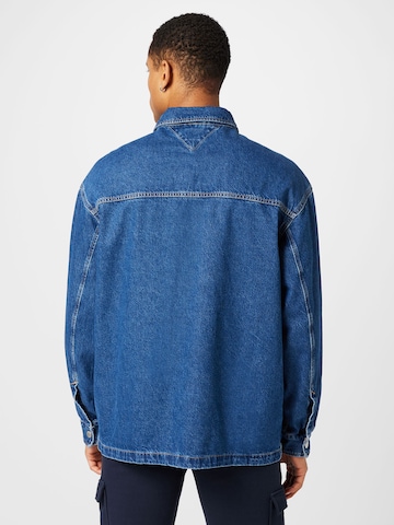Tommy Jeans Overgangsjakke 'Worker' i blå