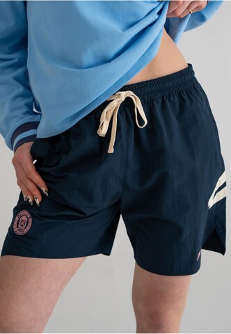 Regular Pantalon Prohibited en bleu