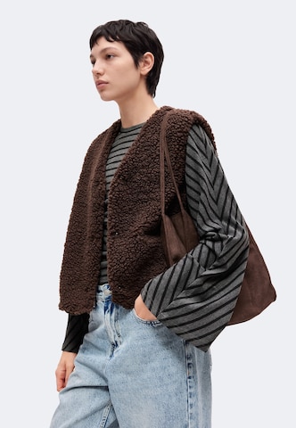 mazine Vest in Brown