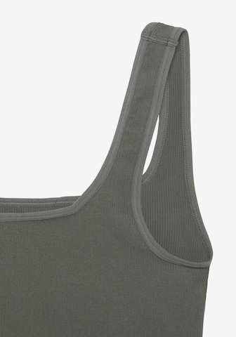 LASCANA Top in Grey