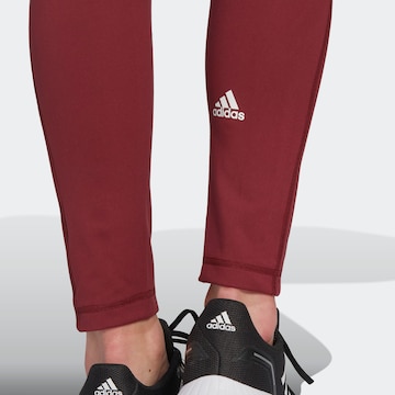 ADIDAS SPORTSWEAR - Skinny Calças de desporto 'Essentials' em vermelho