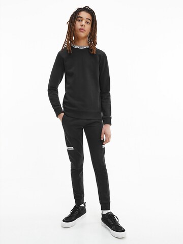 Calvin Klein Jeans Sweatshirt in Schwarz