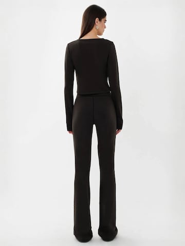 Hiccup - Flared Leggings em preto