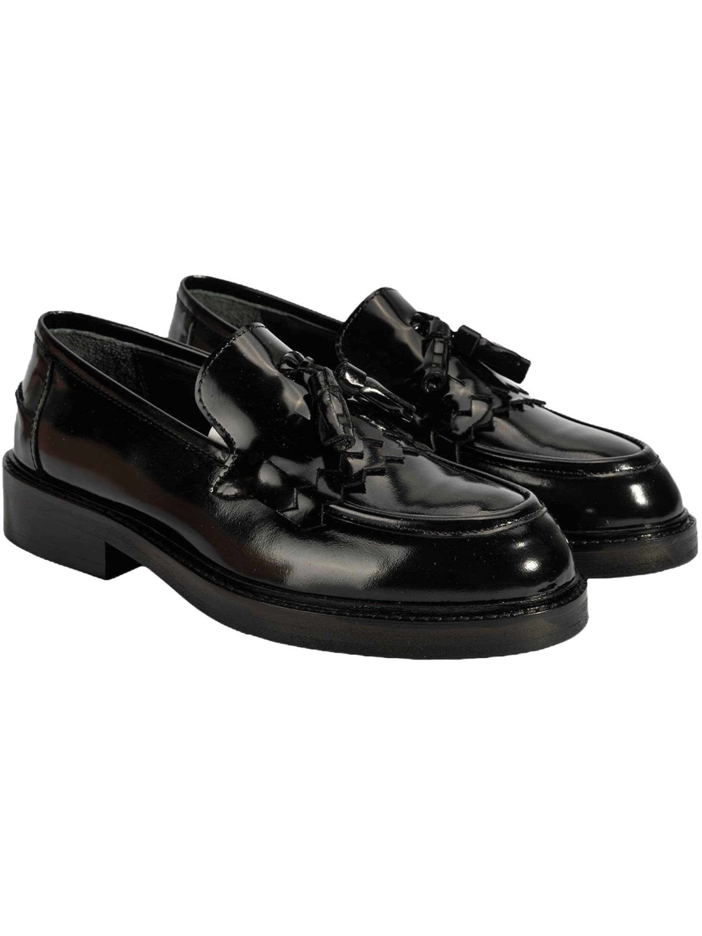 Chaussure basse Desa en noir