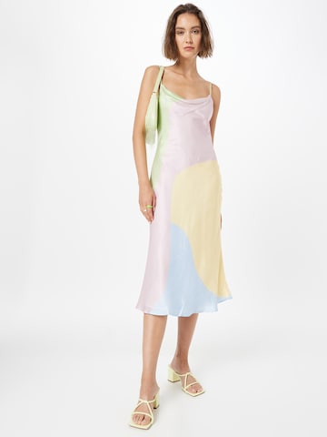 Robe de cocktail 'AUBREY' Olivia Rubin en mélange de couleurs