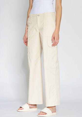 Gang Boot cut Cargo Pants in Beige: front