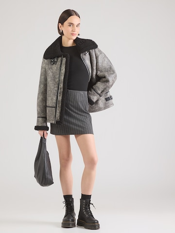 Tricou 'ONLJUNE' de la ONLY pe negru