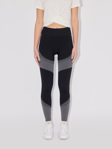 Skinny Pantaloni sport 'Silvia' de la LeGer by Lena Gercke pe negru: față