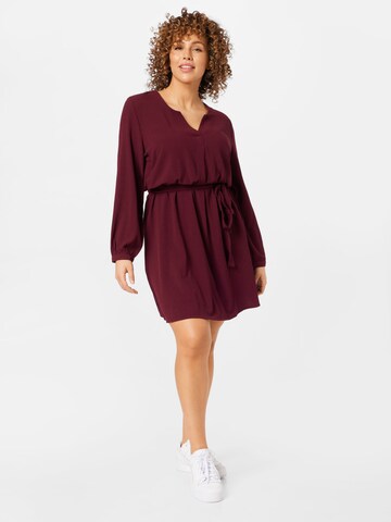 Robe 'Stina' ABOUT YOU Curvy en rouge : devant