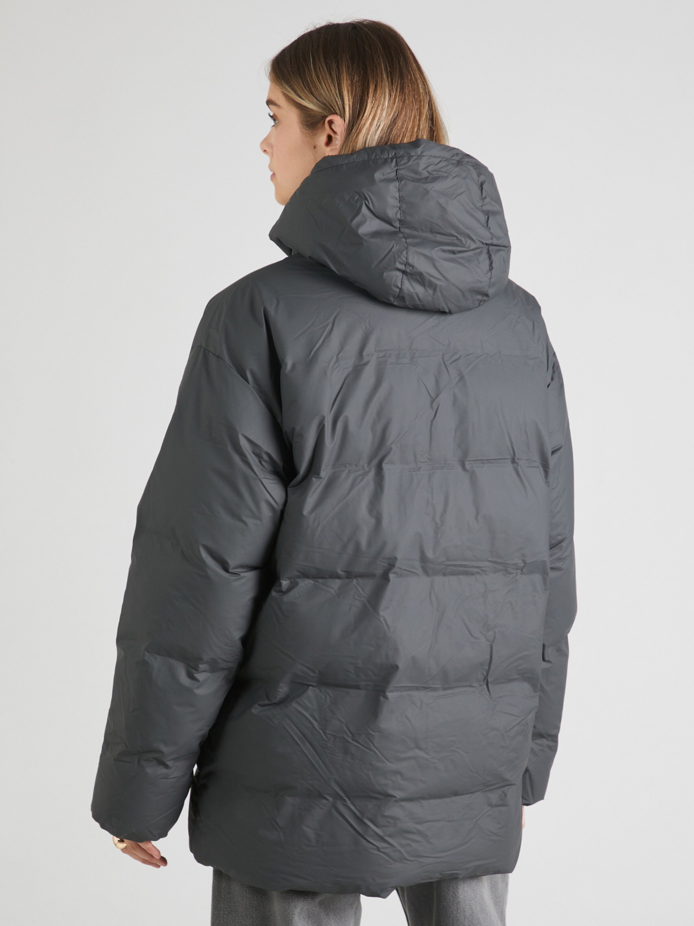Lindex Casaco de inverno Viveka em Cinzento Escuro ABOUT YOU