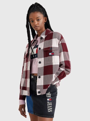 Tommy Jeans Prechodná bunda - Červená: predná strana