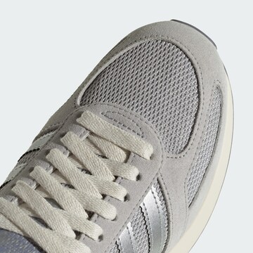 ADIDAS ORIGINALS - Sapatilhas baixas 'La Trainer' em cinzento