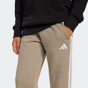 ADIDAS SPORTSWEAR Tapered Sporthose 'Essentials' in Beige