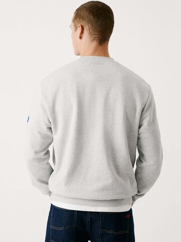 Red Bull Racing x Pepe Jeans Sweatshirt 'Dynamic Fade Crew' in Grau