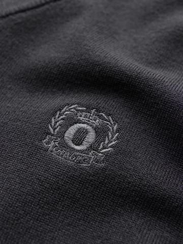 Pullover di Ombre in grigio