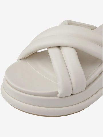 TAMARIS Mules in White