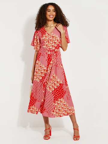 Threadbare Платье-рубашка 'Fruit' в Красный