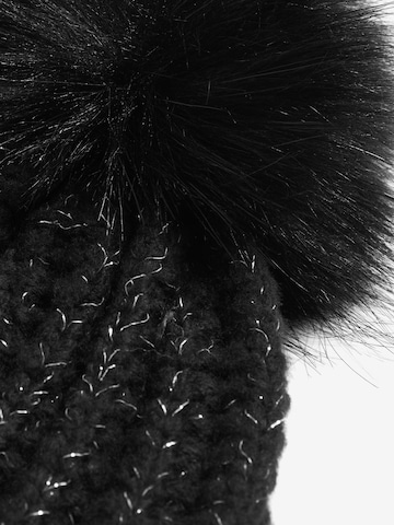 Căciulă de la Lipsy pe negru