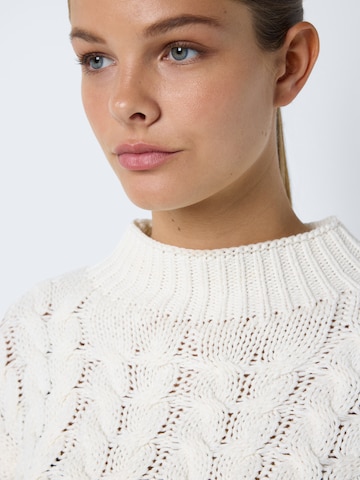 Pull-over 'NMHAYSA' Noisy may en blanc