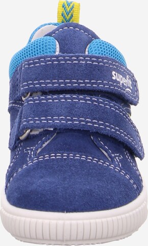 SUPERFIT Tipegő cipők 'Moppy' - kék