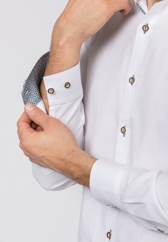 STOCKERPOINT Comfort fit Traditional Button Up Shirt in White