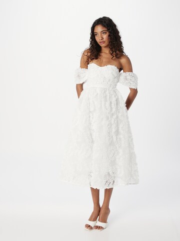 Robe de cocktail True Decadence en blanc : devant