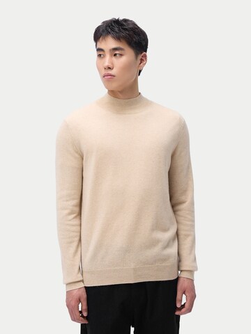 GOBI Cashmere - Jersey 'Men's Essential Mock Neck Cashmere Sweater' en beige: frente