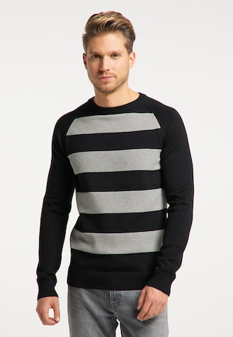 MO Sweater in Black: front