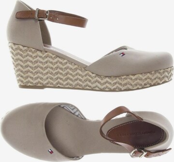 TOMMY HILFIGER Sandalen 38 in Beige: predná strana