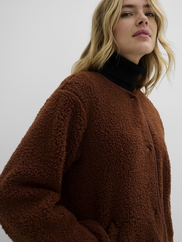 Veste en polaire bonprix en marron