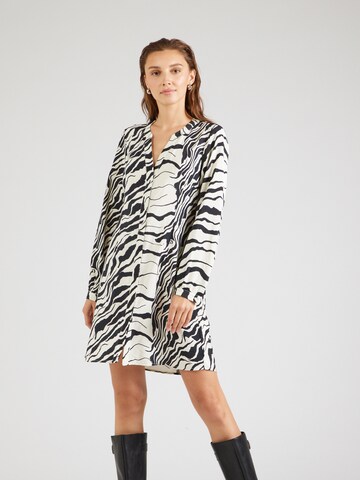 ONLY - Vestido camisero en blanco: frente