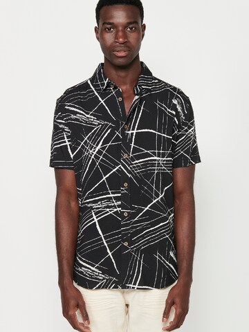 KOROSHI Regular fit Button Up Shirt in Black: front