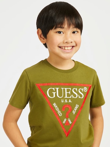 GUESS T-Shirt in Grün