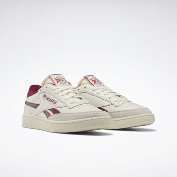 Sneaker low de la Reebok pe alb