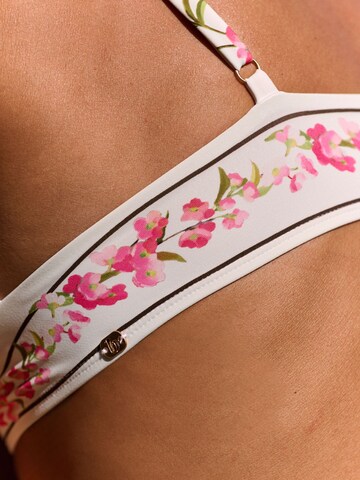 B by Ted Baker Trojúhelníková Horní díl plavek – bílá