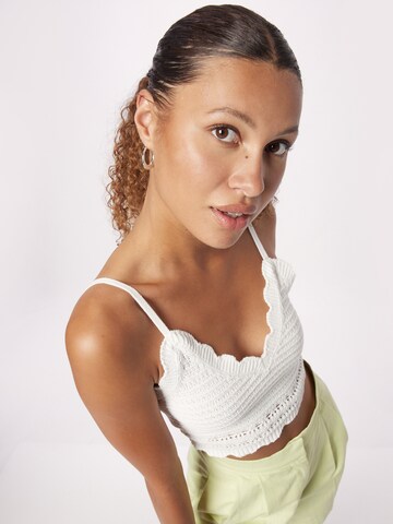 Tops en tricot 'Sadie' Gina Tricot en blanc