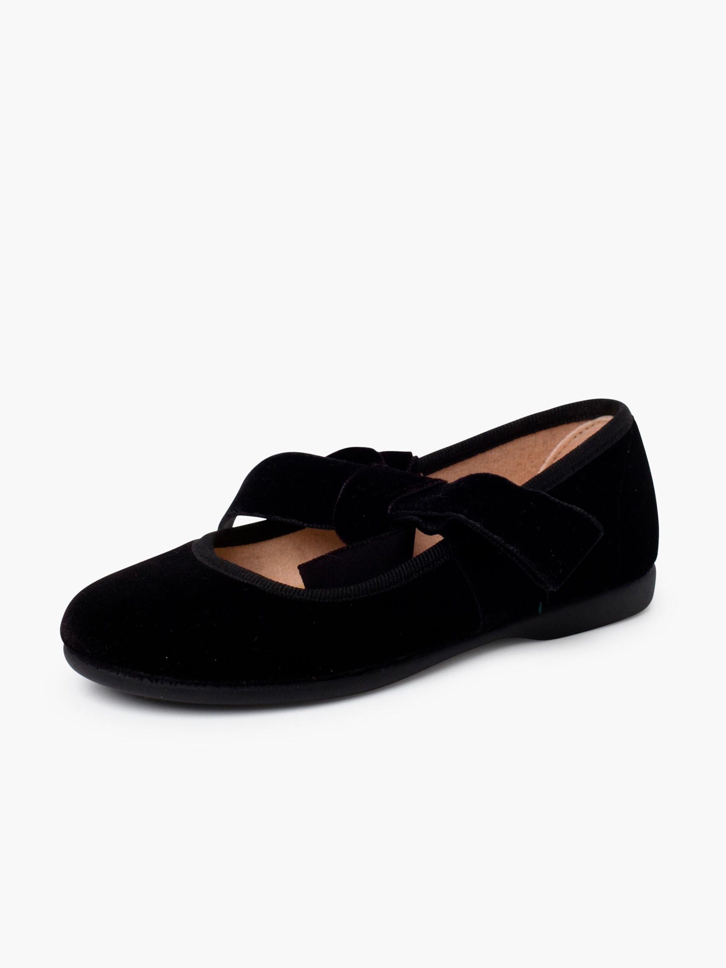 Ballerina di Pisamonas in nero: frontale