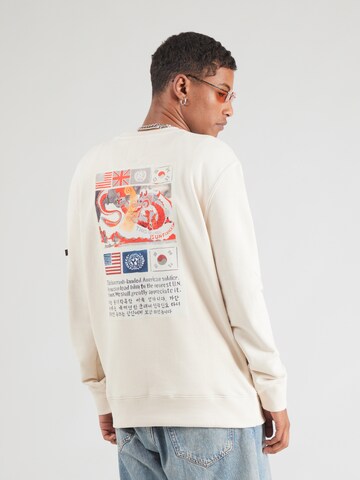 ALPHA INDUSTRIES Свитшот 'USN Blood Chit' в Белый: спереди