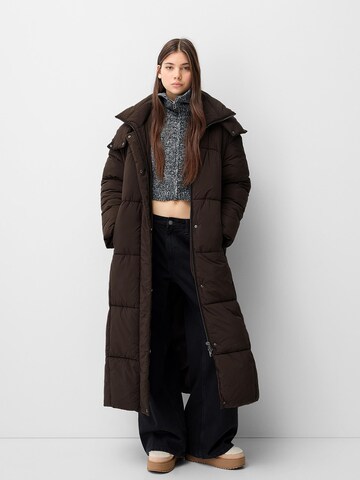 Bershka Winter coat in Brown: front