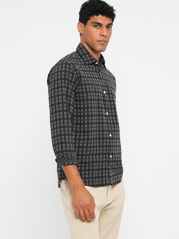 SELECTED - Ajuste regular Camisa 'SLHREGHUNTER' en negro